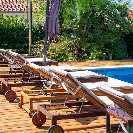 Grey Villa Kastela