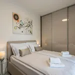 Grey Kaštela